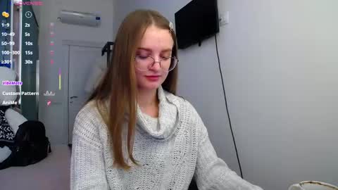 Snapshot of kate_jonson chatting on March 5, 11:06 am .Be kind and gentle with me and I will do my best for you. online show from March 5, 11:06 am