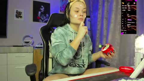 Kathie online show from February 26, 1:46 am