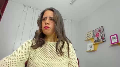 Snapshot of kathina_giraldo chatting on March 3, 12:50 pm Paola online show from March 3, 12:50 pm