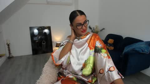      online show from September 20, 4:04 am