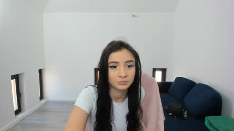      online show from March 6, 8:09 am