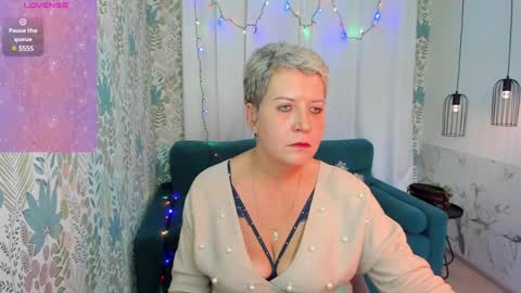 Kathy online show from December 28, 1:28 pm