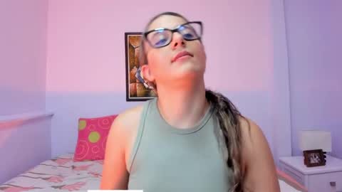 Snapshot of katia_foxx chatting on February 17, 12:05 pm Khaterine online show from February 17, 12:05 pm