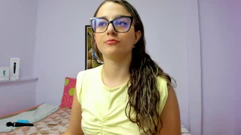 Snapshot of katia_foxx chatting on February 6, 12:37 pm Khaterine online show from February 6, 12:37 pm