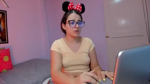 Snapshot of katia_foxx chatting on March 2, 12:09 am Khaterine online show from March 2, 12:09 am