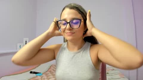 Snapshot of katia_foxx chatting on February 4, 6:38 pm Khaterine online show from February 4, 6:38 pm