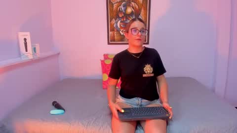Snapshot of katia_foxx chatting on February 24, 3:31 pm Khaterine online show from February 24, 3:31 pm