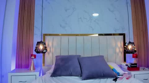 Snapshot of katia_moregb chatting on March 4, 11:00 pm Karen Villas online show from March 4, 11:00 pm
