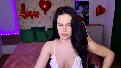 KattieSims online show from February 6, 4:21 am