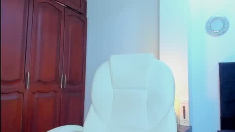Snapshot of katyajhonss chatting on February 3, 10:00 pm KATYAJHONSS online show from February 3, 10:00 pm