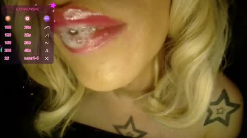 Snapshot of katylove888 chatting on February 26, 7:10 pm katy online show from February 26, 7:10 pm