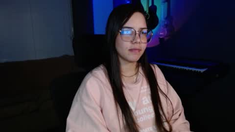 Snapshot of kay_avrill chatting on March 5, 8:21 am Kay online show from March 5, 8:21 am
