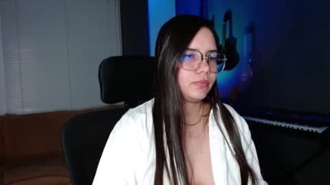 Snapshot of kay_avrill chatting on January 26, 7:32 am Kay online show from January 26, 7:32 am