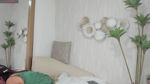 Snapshot of kaylee_smiht chatting on September 11, 12:17 pm Andrea online show from September 11, 12:17 pm