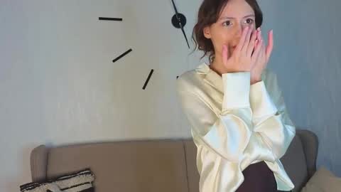 Juliet online show from September 19, 6:33 pm