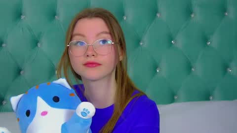 Snapshot of keiraace chatting on March 5, 9:48 pm Keira online show from March 5, 9:48 pm
