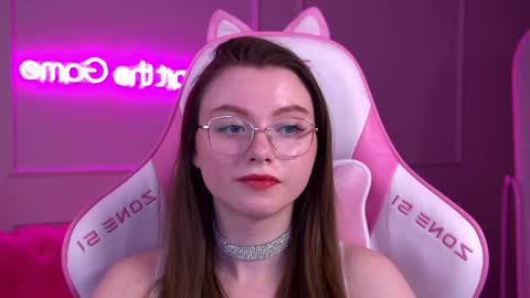 Snapshot of keiraace chatting on February 22, 4:40 pm Keira online show from February 22, 4:40 pm