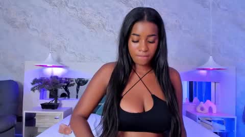 Snapshot of kellyy_ chatting on February 3, 10:36 am Kelly online show from February 3, 10:36 am