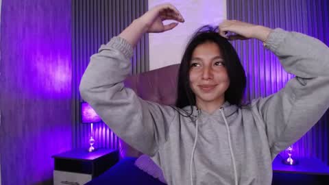 Snapshot of kendall_saenz chatting on January 24, 7:28 pm kendall_saenz online show from January 24, 7:28 pm