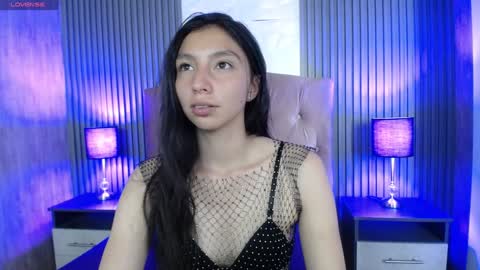 Snapshot of kendall_saenz chatting on January 17, 7:38 pm kendall_saenz online show from January 17, 7:38 pm
