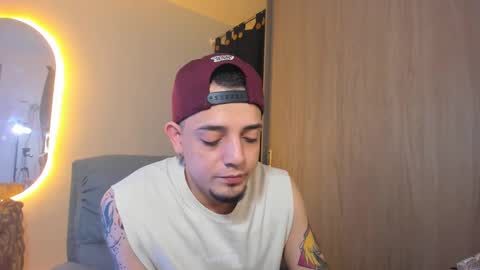 Snapshot of kendel_dimitri chatting on February 1, 7:57 am kendel_dimitri online show from February 1, 7:57 am