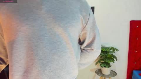 Snapshot of kender21_ chatting on September 17, 8:34 pm Kender online show from September 17, 8:34 pm