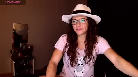 Snapshot of kendracam69 chatting on February 17, 2:09 am Kendra online show from February 17, 2:09 am