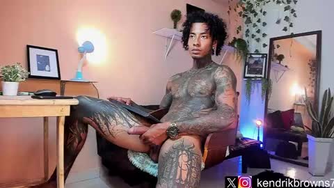Snapshot of kendrik_brown chatting on January 26, 6:27 pm kendrick brown online show from January 26, 6:27 pm