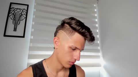 Snapshot of kevin_ahs1 chatting on February 14, 3:26 pm Kevin Ahs online show from February 14, 3:26 pm