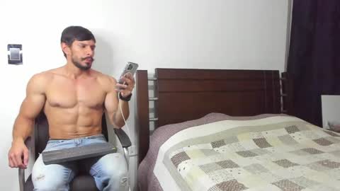 Snapshot of kevin_malone22 chatting on September 13, 11:40 pm kevin_malone22 online show from September 13, 11:40 pm