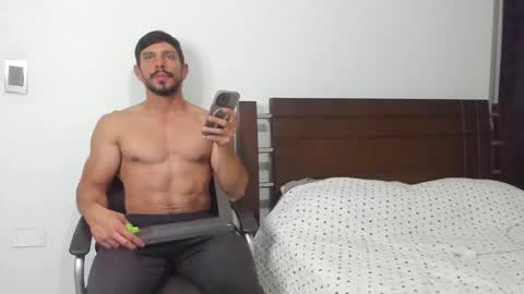 Snapshot of kevin_malone22 chatting on March 11, 2:42 am kevin_malone22 online show from March 11, 2:42 am
