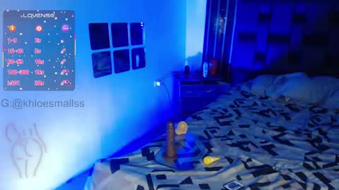 Snapshot of khloesmalls chatting on September 15, 6:04 am online show from September 15, 6:04 am
