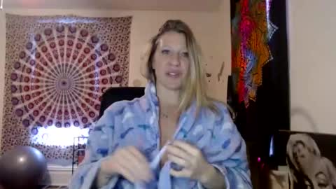 Snapshot of khwildnnout chatting on December 11, 6:42 pm KELLYWILDNNOUT online show from December 11, 6:42 pm