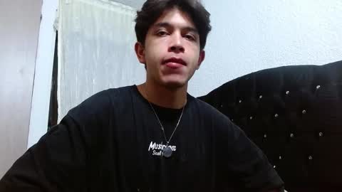 Snapshot of kianryu chatting on September 23, 3:11 am Adrian Chlloe online show from September 23, 3:11 am