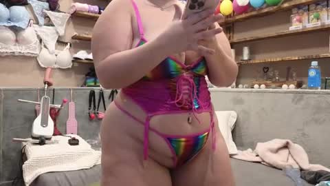 kimberlycaprice online show from February 11, 5:16 am