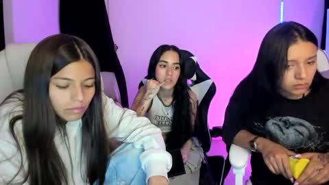 Snapshot of kimmi_foxy chatting on January 27, 12:54 am kimmi online show from January 27, 12:54 am