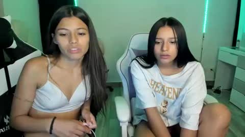 Snapshot of kimmi_foxy chatting on February 6, 11:15 pm kimmi online show from February 6, 11:15 pm
