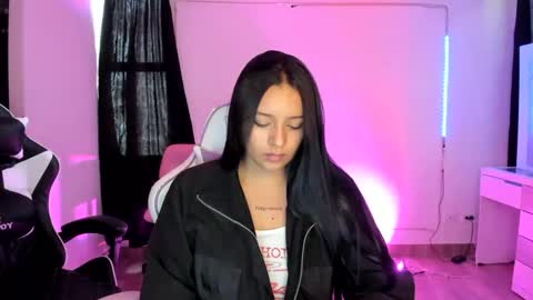 Snapshot of kimmi_foxy chatting on January 30, 8:31 pm kimmi online show from January 30, 8:31 pm