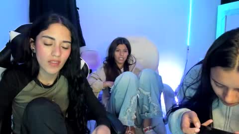 Snapshot of kimmi_foxy chatting on March 4, 11:11 pm kimmi online show from March 4, 11:11 pm