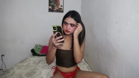 Snapshot of kimmy_fuckinggreat chatting on January 26, 2:03 am kim ejara online show from January 26, 2:03 am