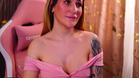 KimSkye online show from March 4, 2:42 pm