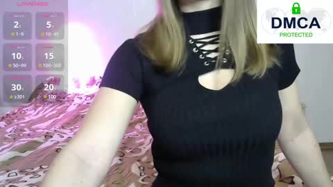 Snapshot of kira_blonde_angel chatting on February 4, 6:04 am Kira online show from February 4, 6:04 am