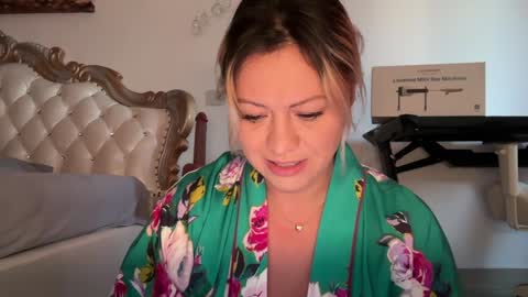Snapshot of kiradivine chatting on September 9, 1:00 pm KiraDivine online show from September 9, 1:00 pm