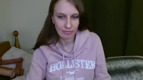 Allie online show from February 5, 2:51 am