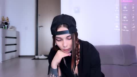 Snapshot of kittie_bear chatting on September 20, 11:57 am Veronica online show from September 20, 11:57 am