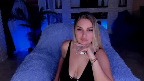 Snapshot of kittiliza chatting on January 10, 10:15 pm kittiliza online show from January 10, 10:15 pm