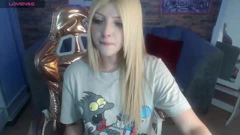kitty_fox_b online show from February 24, 10:58 pm