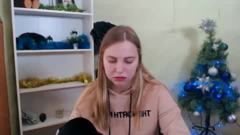 klerkarina online show from December 27, 9:17 am