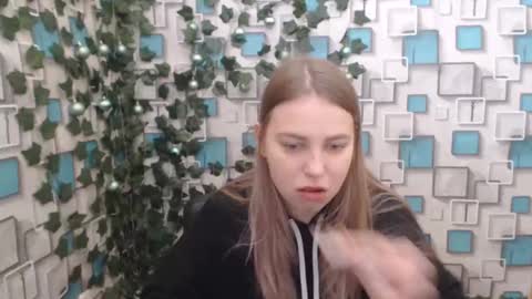 klerkarina online show from January 9, 5:44 am