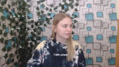 klerkarina online show from December 17, 9:39 am